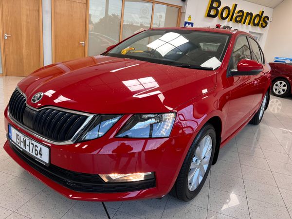 Skoda Octavia Saloon, Petrol, 2019, Red