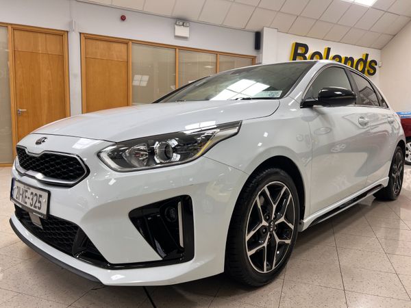 Kia Ceed Hatchback, Petrol, 2021, White