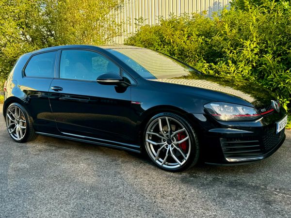 Volkswagen Golf Hatchback, Petrol, 2014, Black