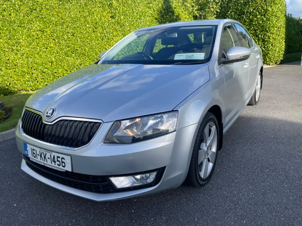 Skoda Octavia Saloon, Diesel, 2016, Silver