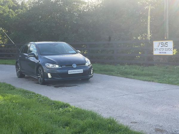 Volkswagen Golf Hatchback, Diesel, 2019, Blue
