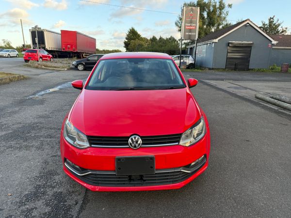 Volkswagen Polo Hatchback, Petrol, 2015, Red