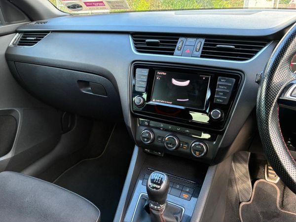 Skoda Octavia Hatchback, Diesel, 2015, Grey