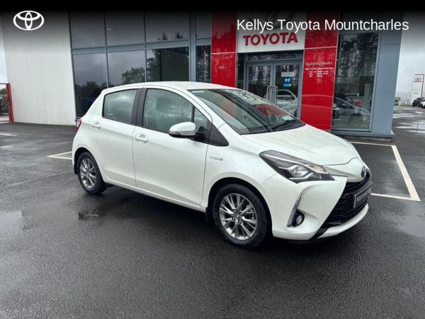 Toyota Yaris Hatchback, Petrol Hybrid, 2018, White