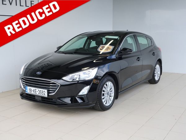 Ford Focus Hatchback, Petrol, 2019, Black