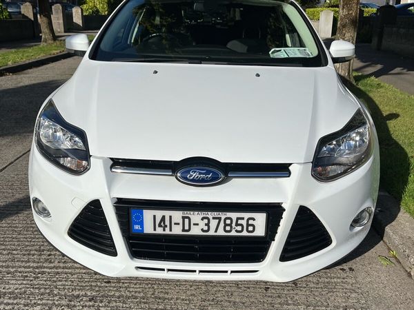 Ford Focus Hatchback, Petrol, 2014, White