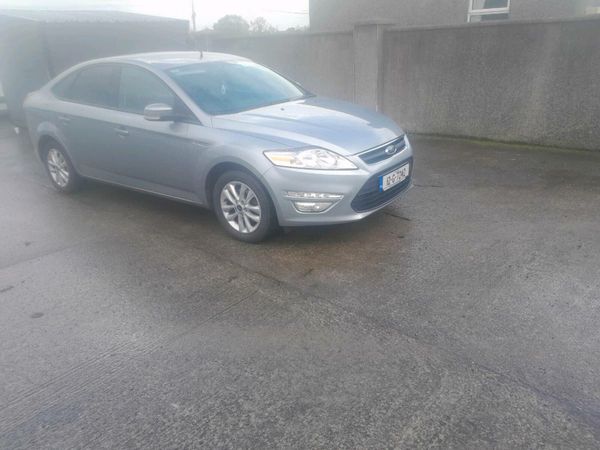 Ford Mondeo Hatchback, Diesel, 2012, Silver