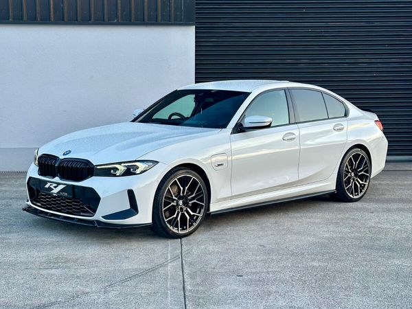 BMW 3-Series Saloon, Petrol Hybrid, 2022, White