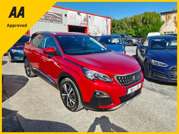 Peugeot 3008 MPV, Petrol, 2019, Red