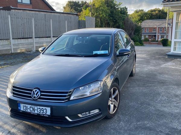 Volkswagen Passat Saloon, Diesel, 2013, Grey