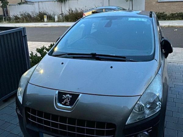 Peugeot 3008 MPV, Diesel, 2011, Grey