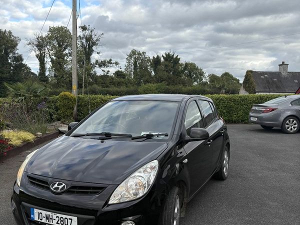 Hyundai i20 Hatchback, Petrol, 2010, Black