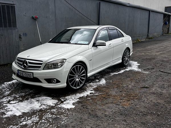 Mercedes-Benz C-Class Saloon, Diesel, 2010, White
