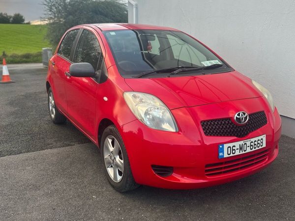 Toyota Yaris Hatchback, Petrol, 2006, Red