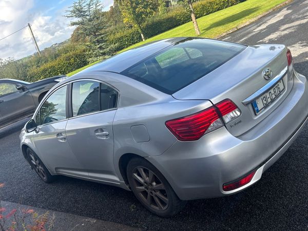 Toyota Avensis Saloon, Diesel, 2013, Silver