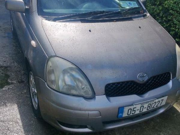 Toyota Yaris Hatchback, Petrol, 2005, Grey