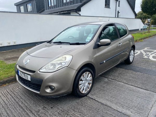 Renault Clio Hatchback, Ethanol Petrol, 2010, Gold