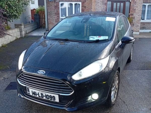 Ford Fiesta Hatchback, Petrol, 2014, Black