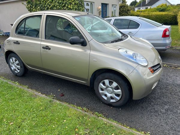 Nissan Micra Hatchback, Petrol, 2004, Gold