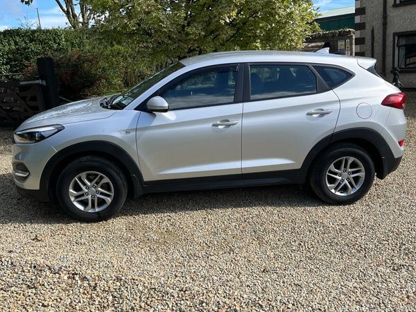 Hyundai Tucson SUV, Diesel, 2016, Silver