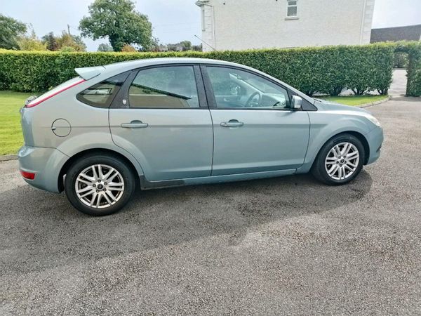 Ford Focus Hatchback, Diesel, 2009, Grey