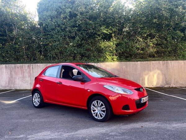Mazda Mazda2 Hatchback, Petrol, 2008, Red
