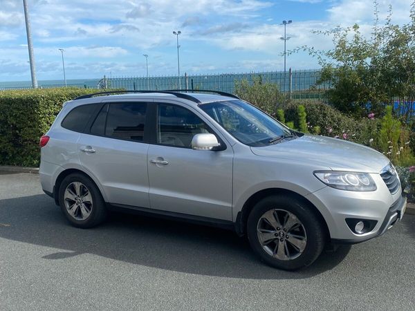 Hyundai Santa Fe SUV, Diesel, 2012, Silver