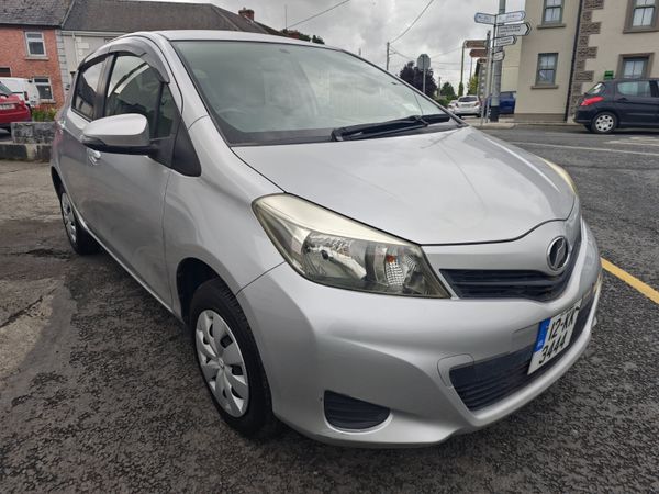 Toyota Vitz Hatchback, Petrol, 2012, White