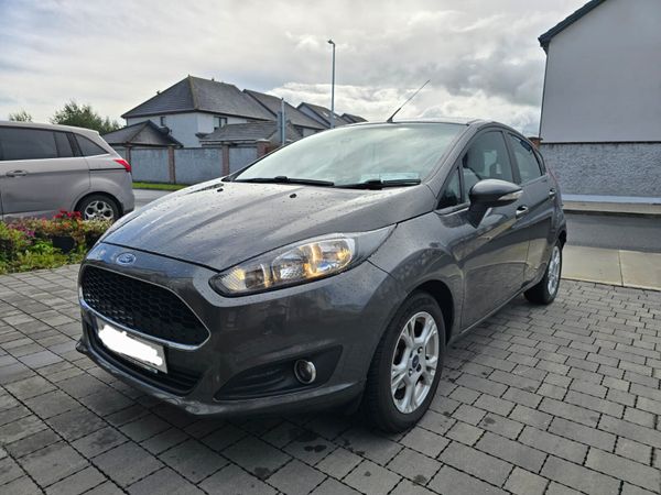 Ford Fiesta Hatchback, Petrol, 2016, Grey