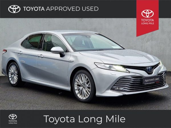 Toyota Camry Saloon, Petrol Hybrid, 2021, Silver