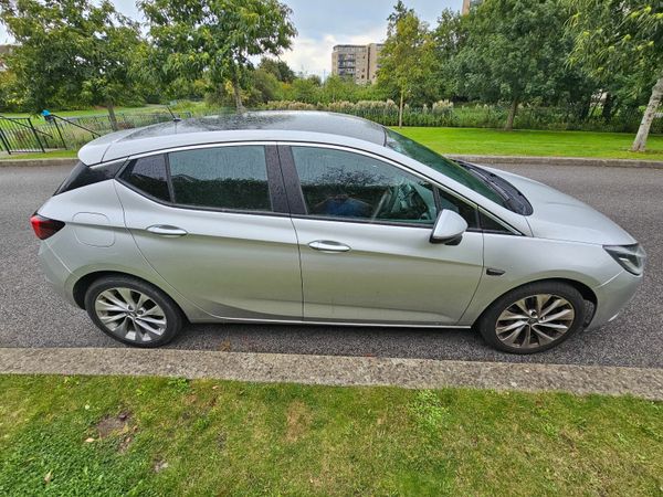 Opel Astra Hatchback, Diesel, 2016, Silver