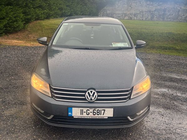 Volkswagen Passat Saloon, Diesel, 2011, Grey