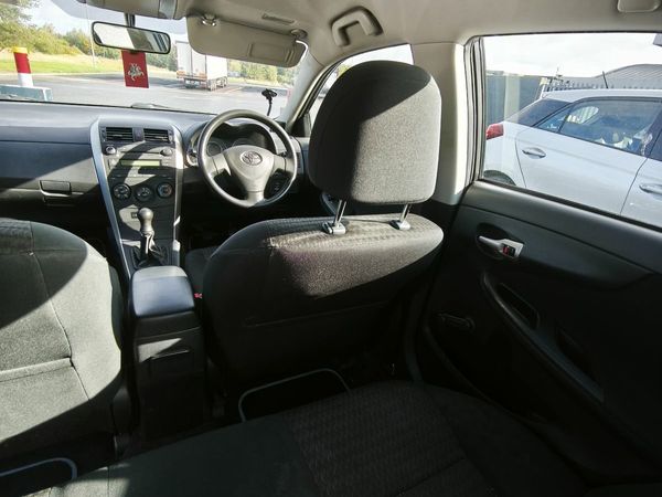 Toyota Corolla Saloon, Petrol, 2008, Grey