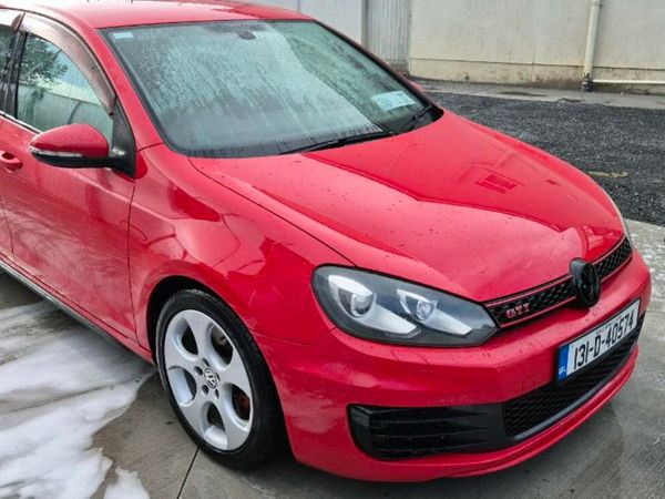 Volkswagen Golf Hatchback, Petrol, 2013, Red