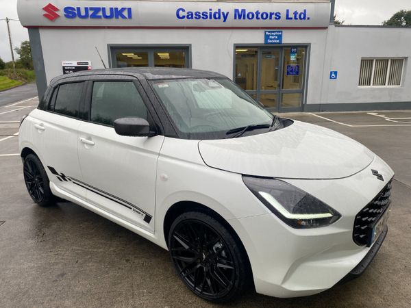 Suzuki Swift Hatchback, Petrol Hybrid, 2025, White