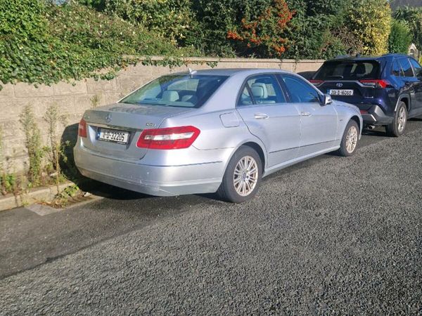 Mercedes-Benz E-Class Saloon, Diesel, 2011, Silver