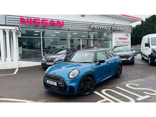 Mini Cooper Hatchback, Petrol, 2021, Blue