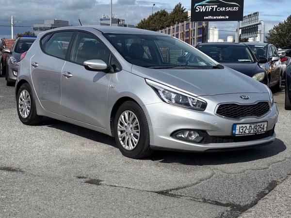 Kia Ceed Hatchback, Diesel, 2013, Silver