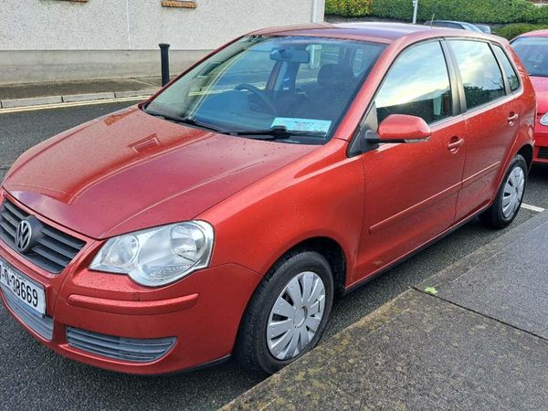 Volkswagen Polo Hatchback, Petrol, 2007, Red