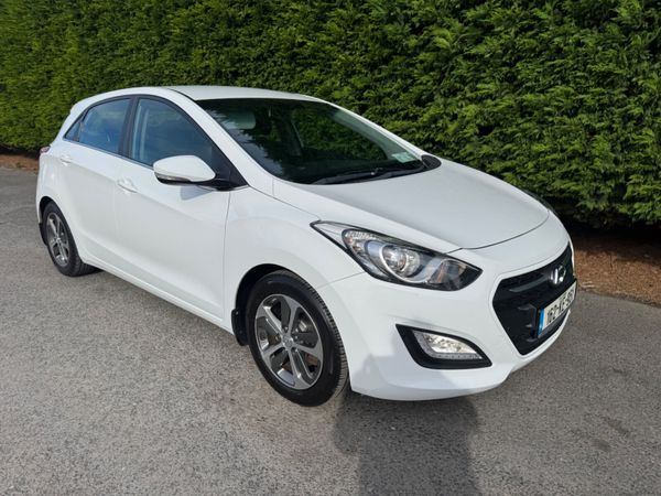 Hyundai i30 Hatchback, Petrol, 2016, White