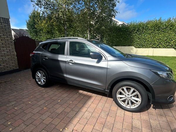 Nissan Qashqai SUV, Diesel, 2017, Grey