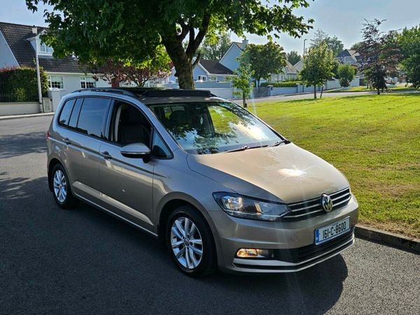 Volkswagen Touran MPV, Diesel, 2016, Brown