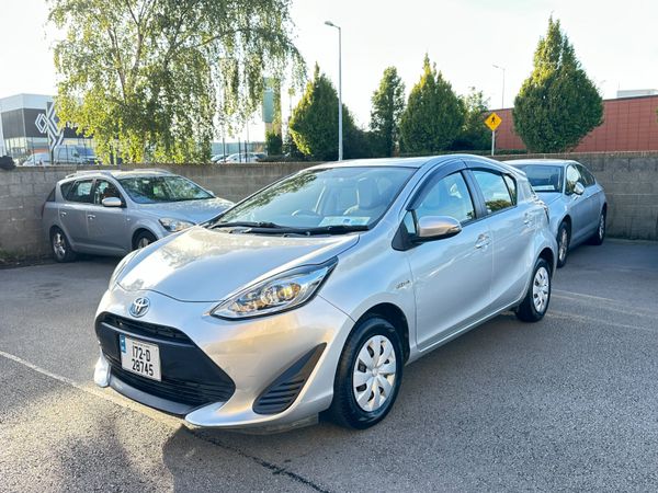 Toyota Aqua Hatchback, Petrol Hybrid, 2017, Silver