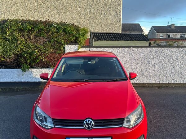 Volkswagen Polo Hatchback, Petrol, 2016, Red
