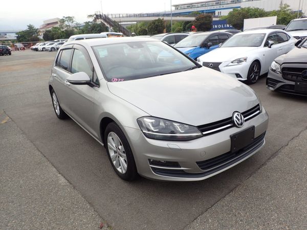 Volkswagen Golf Hatchback, Petrol, 2016, Grey