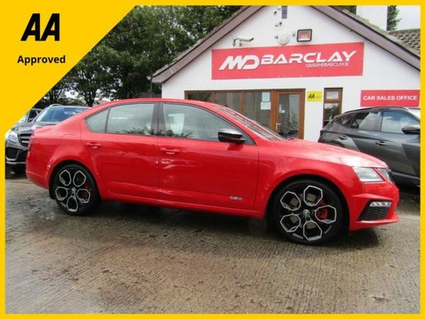 Skoda Octavia Saloon, Petrol, 2017, Red