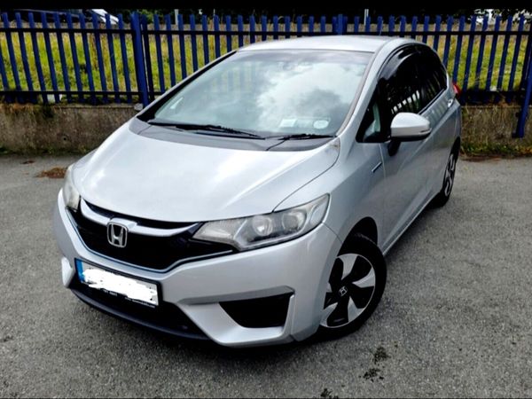 Honda Fit Hatchback, Petrol Hybrid, 2014, Silver