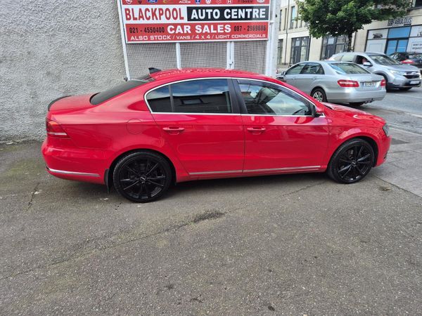 Volkswagen Passat Saloon, Diesel, 2014, Red