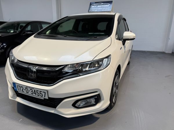 Honda Fit Hatchback, Petrol Hybrid, 2017, White