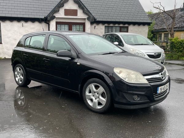 Opel Astra Hatchback, Petrol, 2008, Black